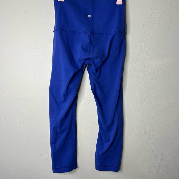 Gently worn capri leggings - Picture 2 of 3